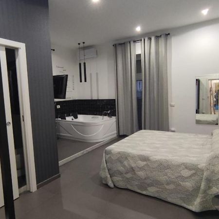 Lombardi Luxury Home Nápoly Kültér fotó
